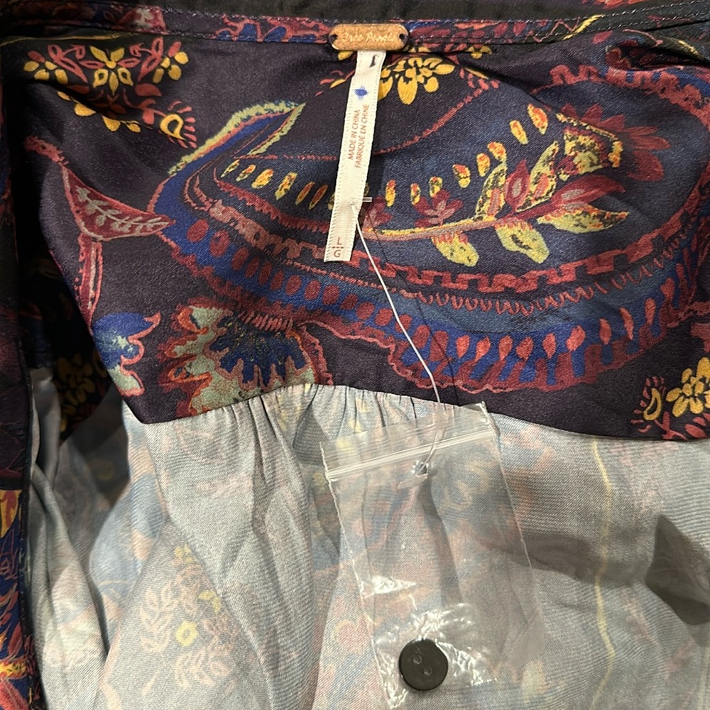 Purple Paisley Wrap Crop Top - Women - Picture 4 of 6
